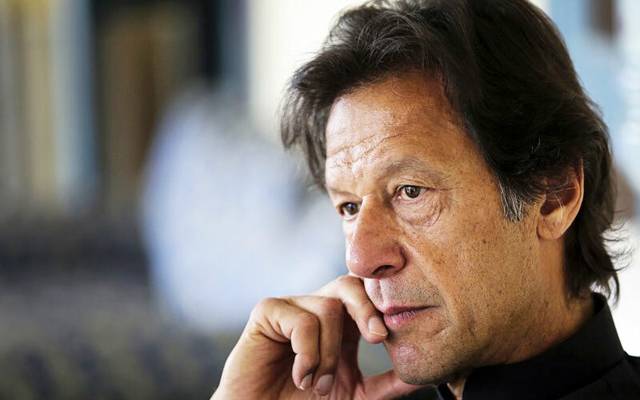عمران خان کے  5 اہم ترین فیصلوں کو بریک لگ گئی