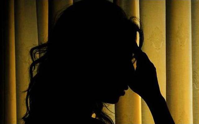 شادی سے انکار کیوں کیا؟ میڈیکل کی طالبہ نے لڑکے سے ایسا بدلہ کیا کہ انسانیت بھی شرما جائے