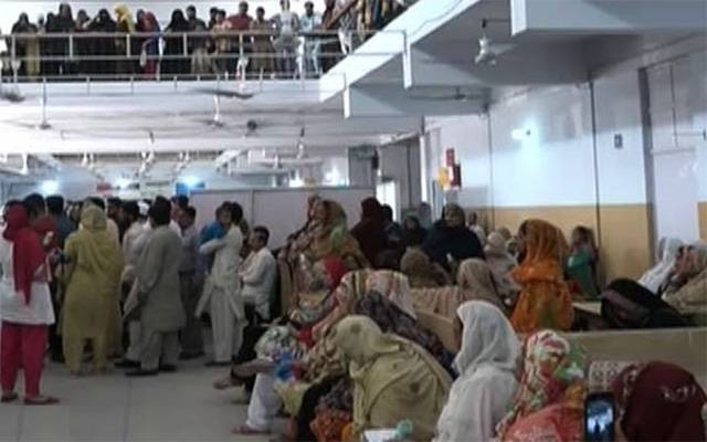 عید کے موقع پر وائرس کا حملہ۔ سینکڑوں مریض ہسپتالوں میں داخل