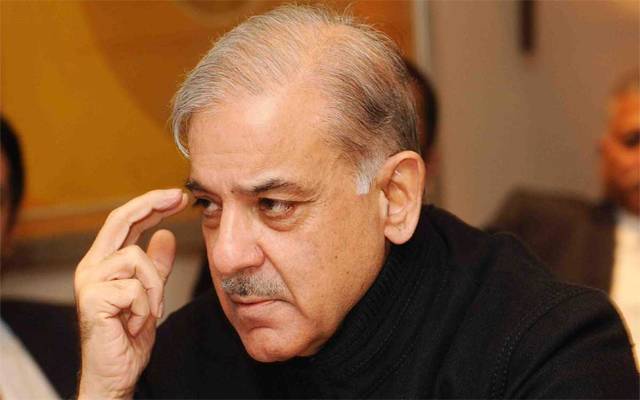 افسرشاہی کا وزیراعظم کے احکامات ماننے سے انکار، عوام ریلیف کی منتظر