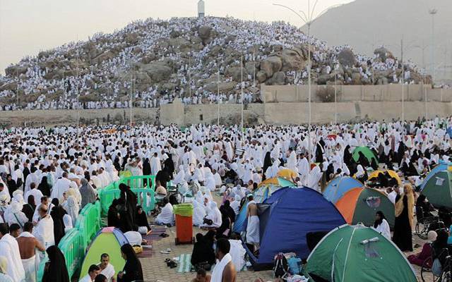 مناسک حج کا آغاز ، 10 لاکھ عازمین آج منیٰ جائیں گے 
