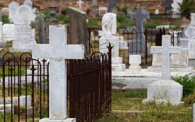  مسیحی برادری کیلئےنیا قبرستان: سندھ حکومت کا زمین مختص کرنے کا فیصلہ
