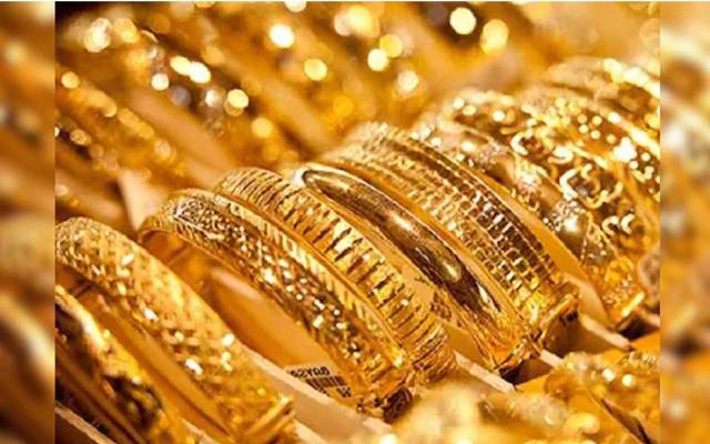 ڈالر مہنگا، ملک میں، سونے، فی تولہ قیمت کم،