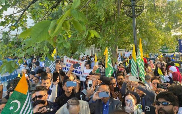 بھارتی وزیر خارجہ کی تقریر کے دوران کشمیریوں کا احتجاج 