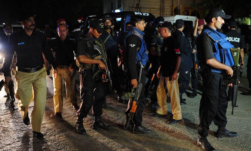 کراچی: پولیس مقابلے کے بعد دو زخمی ملزمان گرفتار