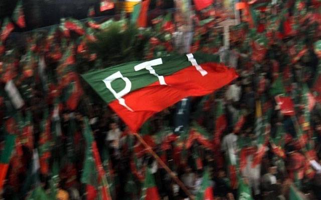 پی ٹی آئی میں پھوٹ پڑگئی 