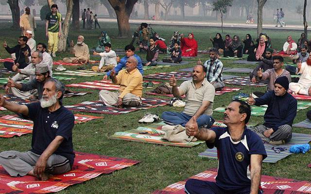 سانس, یوگا ورزش ,جہانگیر ک, مقبرہ شاہدرہ,صبح سویرے, پارک,24نیوز 
