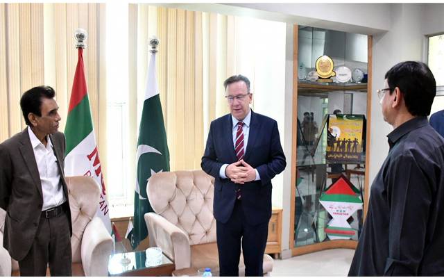 ایم کیو ایم پاکستان کے مرکز بہادرآباد پر پولینڈ کے سفیر کی ملاقات