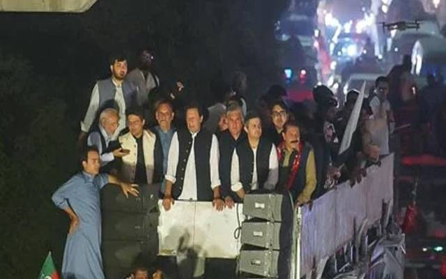 پاکستان تحریکِ انصاف,عمران خان, لانگ مارچ ,حقیقی آزادی مارچ