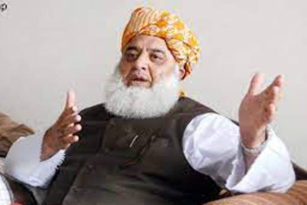 عمران خان نے معاشرے میں نفرتوں کی جو آگ لگائی،اب خود ہی اس آگ میں جلنے والے ہیں، مولانا فضل الرحمن