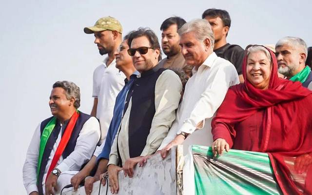 پاکستان تحریک انصاف، چیئرمین عمران خان، گجرات کی حدود، قاتلانہ حملہ، 