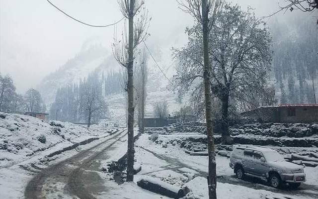 سوات میں تازہ ترین برفباری کے مناظر