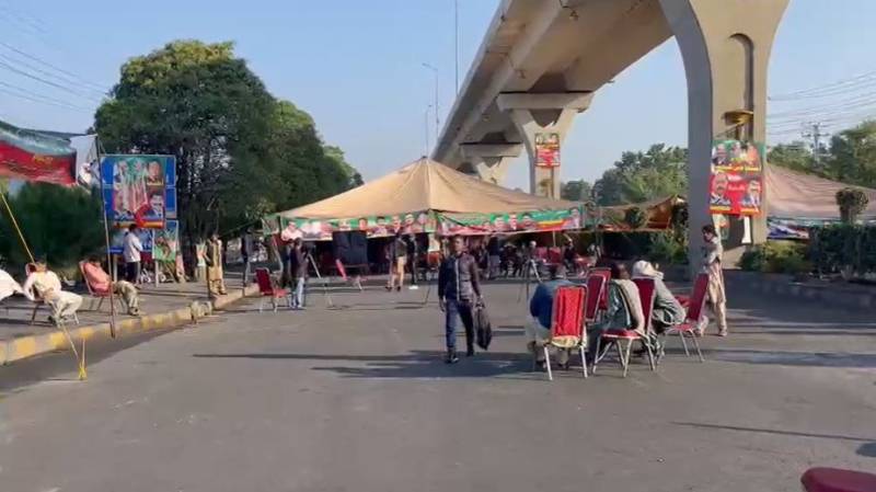 راولپنڈی: پی ٹی آئی کا احتجاجی دھرنا جاری، شہری مشکلات کا شکار
