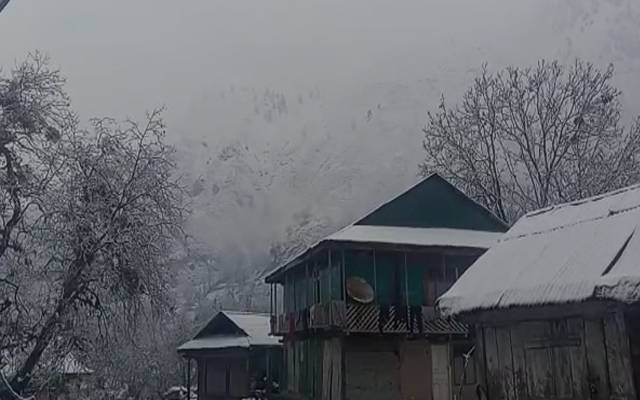  مظفرآباد، آزاد کشمیر کے بیشتر علاقوں میں بارش، پہاڑوں پہ برفباری 