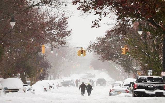 نیویارک: شمال مغربی حصے میں شدید برفباری سے نظام زندگی مفلوج