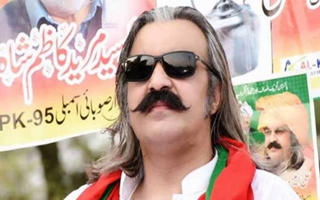 علی امین گنڈا پور لانگ مارچ میں شرکت کے لئے جنوبی اضلاع کے لئے مقررہ کردہ ہدف حاصل کرنے میں ناکام ہو گئے، لاکھوں روپے خرچ کرنے کے باوجود کارکنوں کی عدم دلچسپی نے شو فلاپ کر دیا