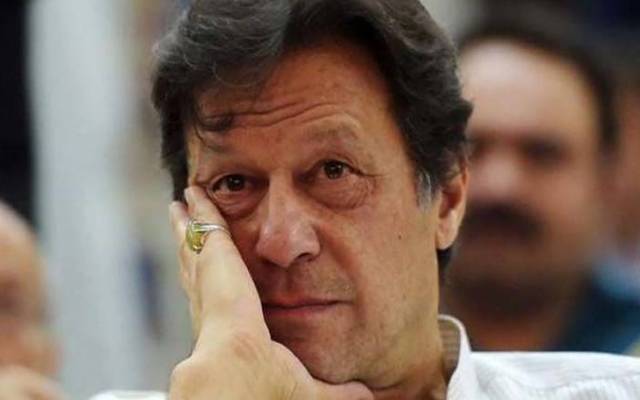 الیکشن کمیشن نے توشہ خانہ ریفرنس میں عمران خان کو پارٹی چیئرمین شپ سے ہٹانے کی کارروائی شروع کر دی