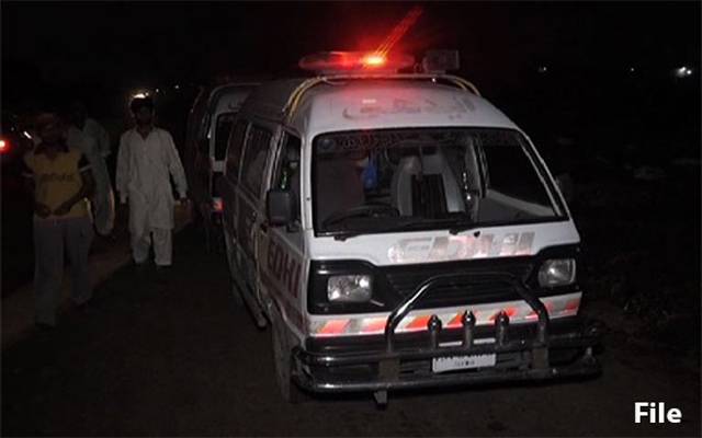 سڑک کنارے رہنے والے خاندان پر ٹرک چڑھ دوڑا، ماں اور دو بیٹیاں جاں بحق