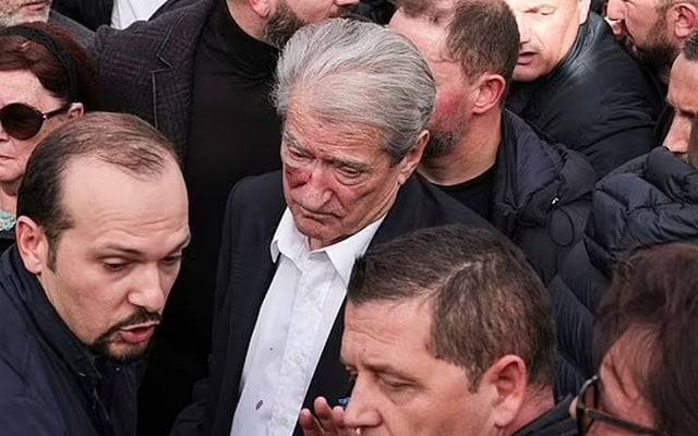 سابق وزیراعظم، حکومت مخالف، احتجاجی ریلی، مکا پڑ گیا، 