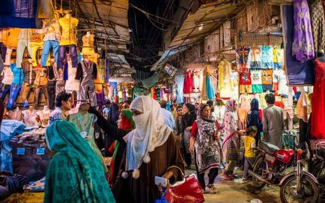لاہور ہائیکورٹ نے سموگ کے پیش نظر رات دس بجے تمام مارکیٹیں اور دکانیں بند کرنے کا حکم دے دیا