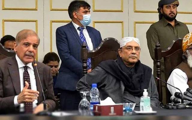 لاہور ہائیکورٹ نے پنجاب اسمبلی کی ممکنہ تحلیل روکنے کے لئے دائر درخواست کو مسترد کرنے کا تحریری فیصلہ جاری کر دیا