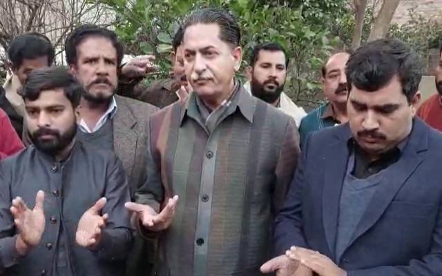 وفاقی وزیر جاوید لطیف، چودھری، سیٹوں کو بچانے، گجرات، منڈی بہائو الدین،