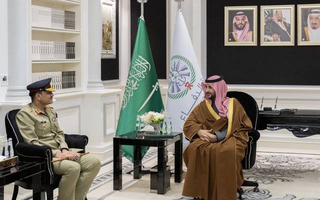 آرمی چیف جنرل عاصم منیر نے سعودی وزیر دفاع شہزادہ خالد بن سلمان سے ریاض میں اہم ملاقات کی جس ميں عسکری اور دفاعی تعاون بڑھانے پر اتفاق ہوا