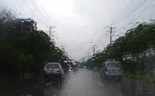 لاہور سمیت پنجاب بھر میں آج سے 24 جنوری تک بارشوں جبکہ مری اور گلیات میں برف باری کا امکان ہے