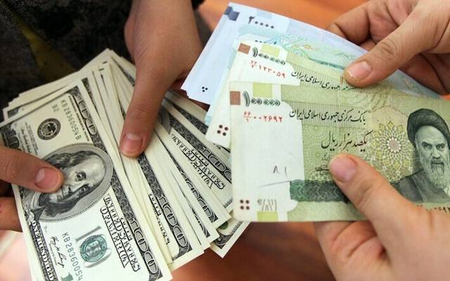ایرانی کرنسی کو تاریخ کا بدترین جھٹکا ،ڈالر کے مقابلہ میں کم ترین سطح پر پہنچ گئی 