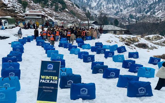 الخدمت فاونڈیشن نے سیلاب متاثرین میں 70کروڑ روپے کا ونٹر پیکج تقسیم کر دیا 