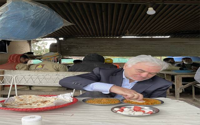 جرمن سفیر  پاکستانی کھانے دال ماش اور دال چنا کے دلدادہ نکلے 