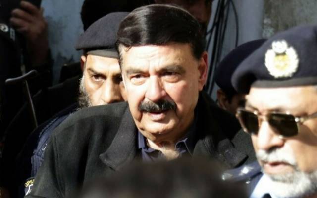 اسلام آباد کی ڈسٹرکٹ اینڈ سیشن کورٹ کے جوڈیشل مجسٹریٹ عمر بشیر نے عمران خان کے مبینہ قتل کی سازش کے کیس میں شیخ رشید پر فرد جرم عائد کرنے کے لیے 2 مارچ کی تاریخ مقرر کر دی