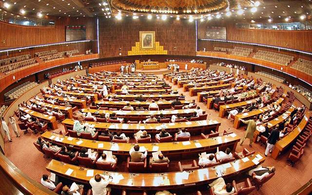 تحریک انصاف نے اپوزیشن لیڈر کی تبدیلی کے لیے اسپیکر قومی اسمبلی کو خط لکھ دیا