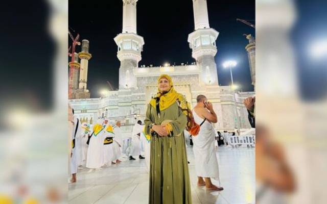 پاکستان شوبز انڈسٹری کی مشہور و معروف اداکارہ صبا فیصل نے عمرے کی سعادت حاصل کرلی ہے۔