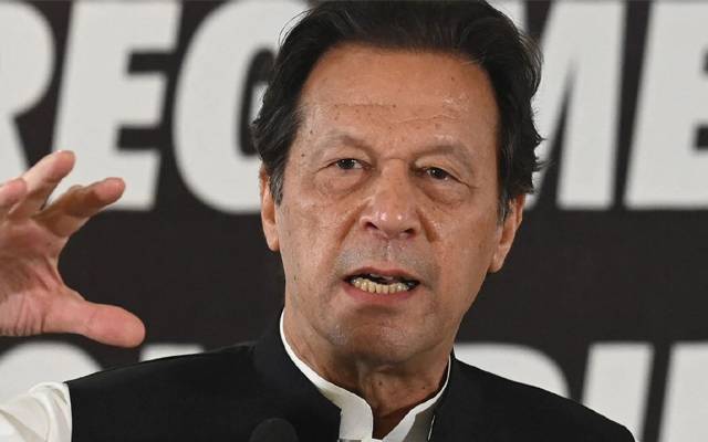 سابق وزیراعظم و چیئرمین پی ٹی آئی عمران خان نے جیل بھرو تحریک معطل کر دی