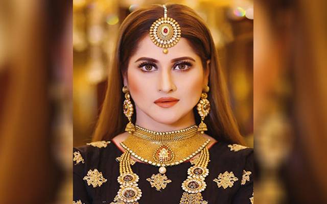 حالیہ انٹرویو میں، صاحبہ نے انڈسٹری میں ٹاپ اداکارہ اور اداکاراؤں کا بتایا اور تعریف کی