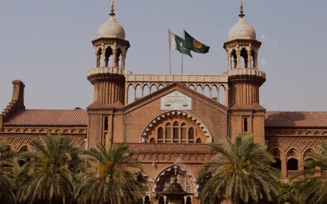 لاہور ہاہئکورٹ نے سپریم کورٹ کے فیصلے کی روشنی میں پنجاب اسمبلی کا الیکشن 90 روز میں کرانے کیخلاف انٹرا کورٹ درخواستیں نمٹا دیں