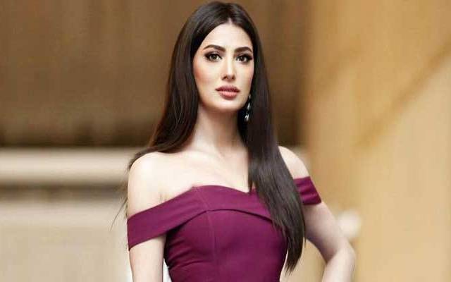 پاکستان شوبز انڈسٹری کی معروف اداکارہ مہوش حیات نے آئی ٹیونز کی جانب سے پاکستانی کوک اسٹوڈیو کو ’انڈین پاپ‘ قرار دینے پر تنقید کی ہے۔ 