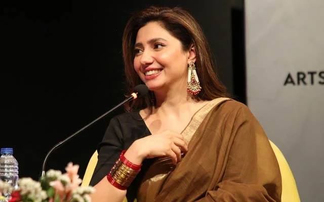 پاکستان شوبز انڈسٹری کی معروف اداکارہ ماہرہ خان نے سیاست میں اپنی دلچسپی کا اظہار کردیا۔