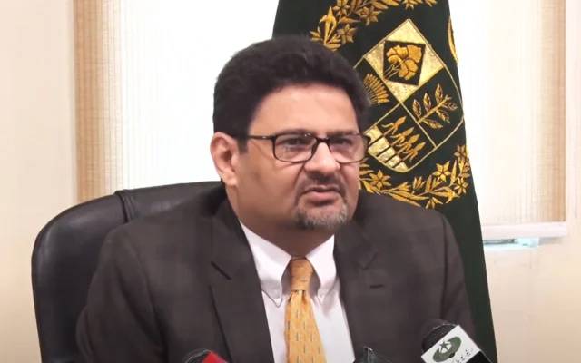 اسحاق ڈار نے آئی ایم ایف سے معاہدے کی خلاف ورزی کی، مفتاح اسماعیل کا الزام 