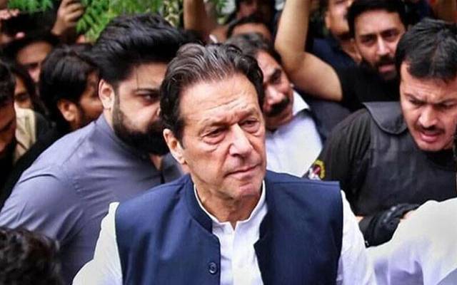  خاتون جج دھمکی کیس ، عمران خان کے ناقابلِ ضمانت وارنٹ گرفتاری کل تک معطل 