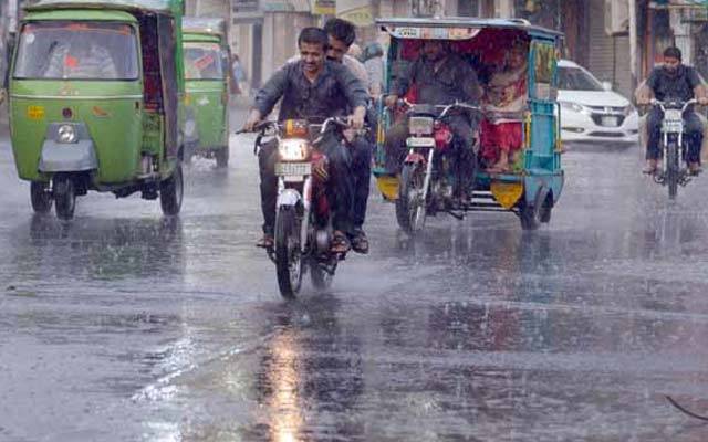 ویک اینڈ سے پنجاب میں گرج چمک کیساتھ تیز بارشیں، پی ڈی ایم اے کا الرٹ