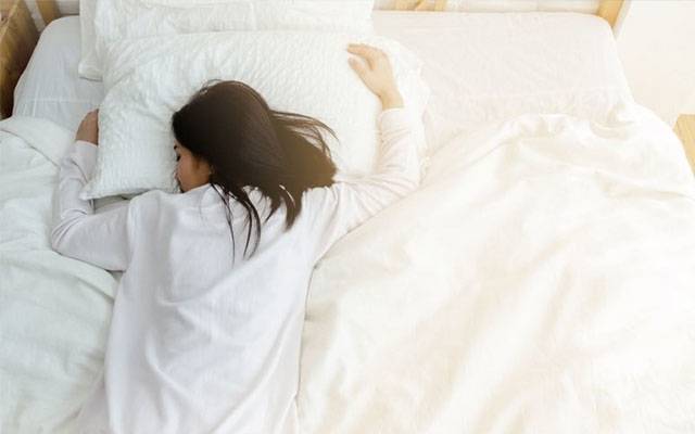 دوپہر میں سونے والے عادی افراد کن بیماریوں کا شکار ہوتے ہیں؟ جانیئے