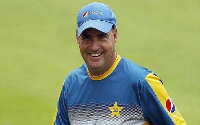 ڈائریکٹر پاکستان کرکٹ ٹیم مکی آرتھر کی کھلاڑیوں اور آفیشلز سے ملاقات