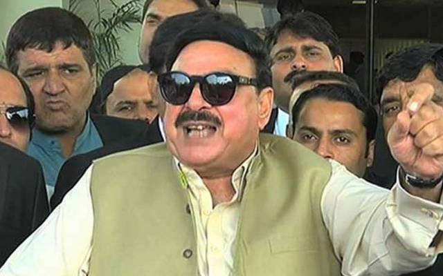  عوامی مسلم لیگ کے سربراہ شیخ رشید کا کہنا ہے کہ سپریم کورٹ پر حملہ کرنا ن لیگ کو وراثت میں ملا ہے۔