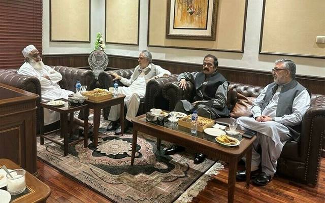 مولانا فضل الرحمان نے حکومت کی سپریم کورٹ کے باہر احتجاج نہ کرنے کی درخواست مسترد کردی