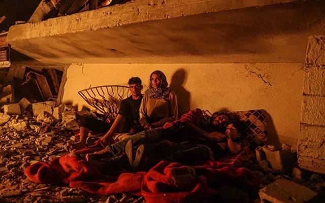 چار روز قبل غزہ میں نبھان خاندان کے رہائشی بلاک پر اسرائیلی میزائل حملے میں 45 فلسطینی بےگھر ہوگئے جن میں ایک ہی خاندان کے پانچ معذور افراد بھی شامل ہیں۔