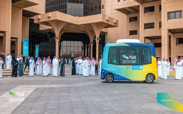 سعودی عرب کی پہلی ڈرائیور کے بغیر چلنے والی خودکار بس کا افتتاح