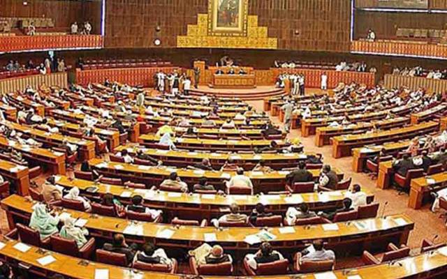 پی ٹی آئی کے 72 ایم این ایز کے استعفوں کی منظوری کا نوٹیفکیشن کالعدم قرار