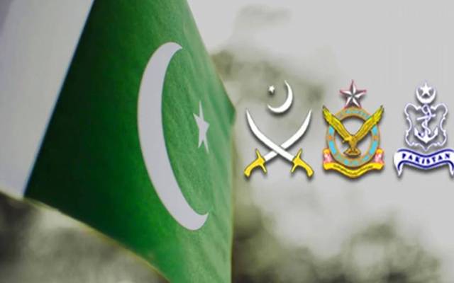  وطن کیلئے جان کا نذرانہ پیش کرنے والے شہداء کے خاندانوں کو پوری قوم خراج عقیدت پیش کرتی ہے جنہوں نے ملکی سا لمیت کے لئے لازوال قربانیاں دی ہیں، شہداء آج بھی ہمارے دلوں میں زندہ ہے۔ 